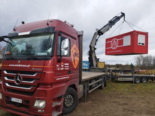 Załadunek HDS kontenera socjalnego