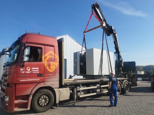 Załadunek HDS centrum frezarskiego 