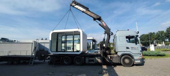 Załadunek HDS pawilonu handlowego